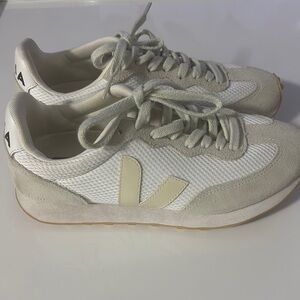 Veja Women’s White and Cream Low-Top Sneakers